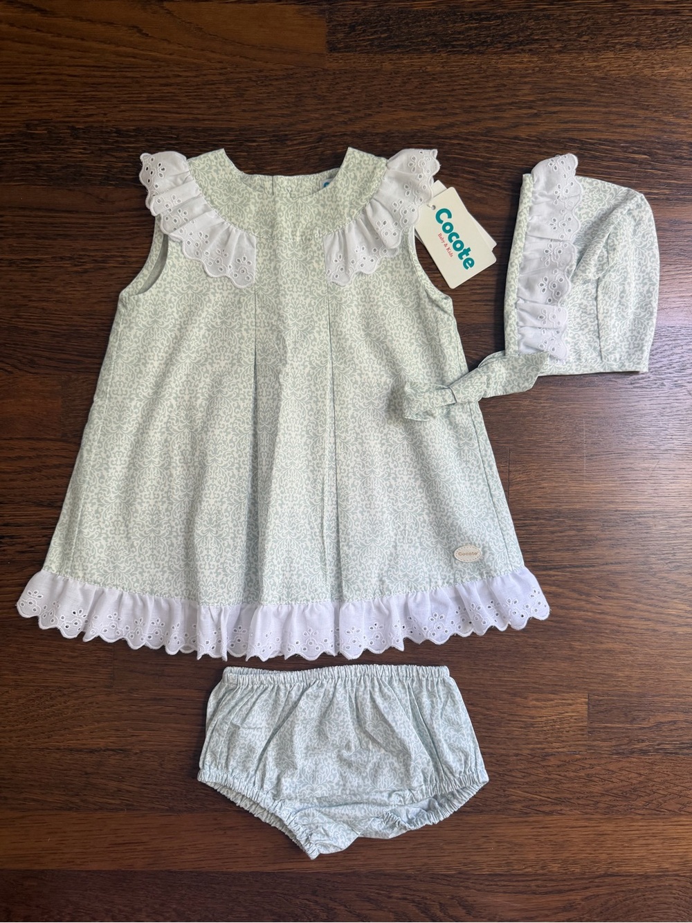 NWT Cocote Light Green Floral Eyelet Trim Dress Set 24m